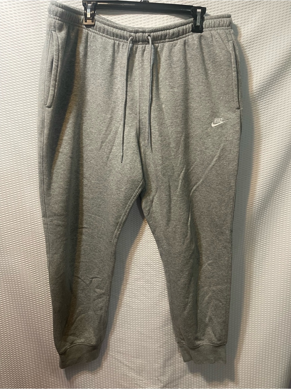 Nike Men’s Gray Fleece Jogger Sweatpants